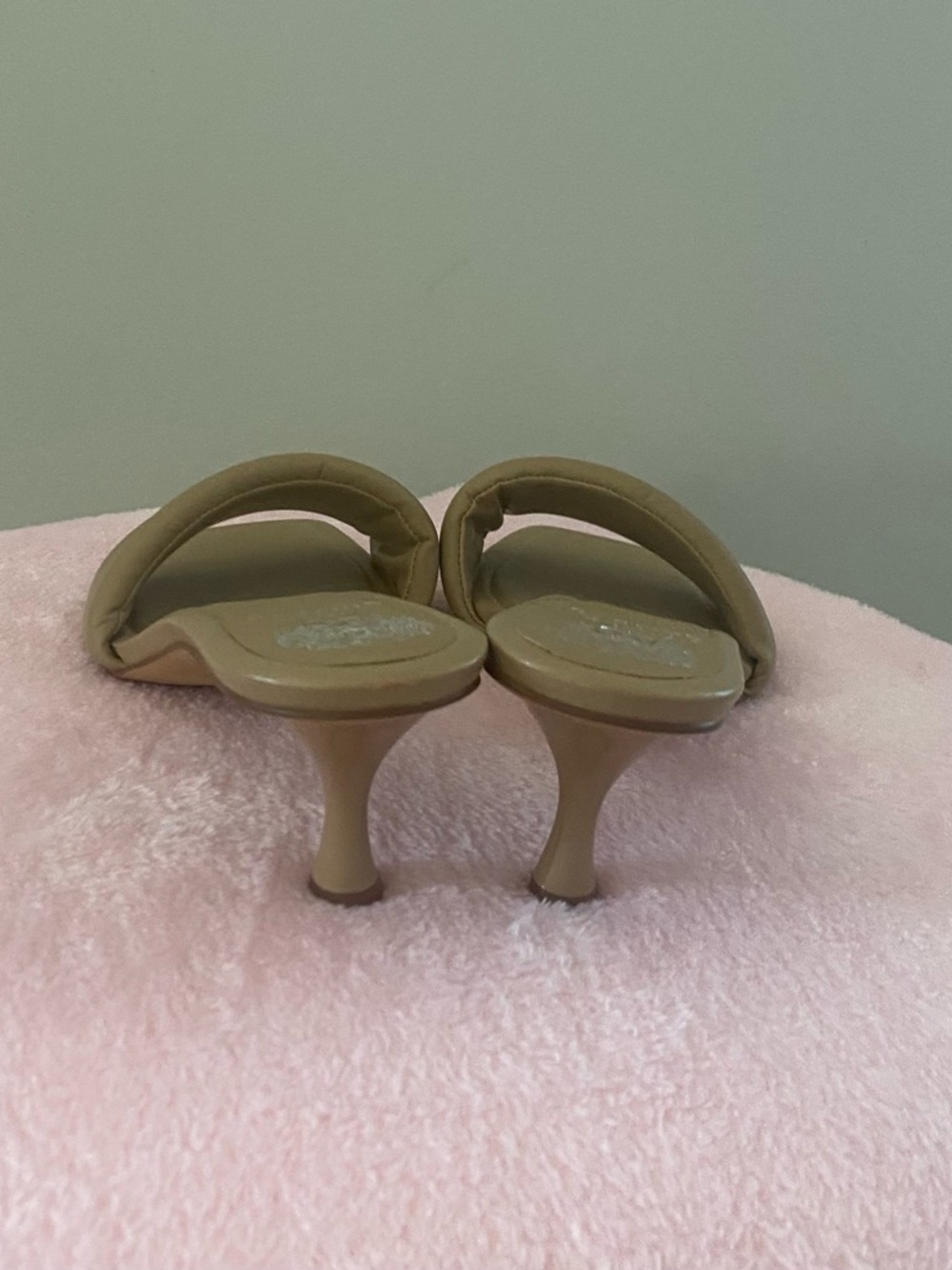 Vince Camuto Olive Slide Mules with Wide Padded Strap - Picture 2 of 4